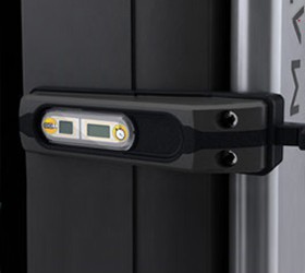 LСD дисплей, отображающий количество повторений, время работы и время отдыха (только для Versa PLUS) LСD дисплей, отображающий количество повторений, время работы и время отдыха (только для Versa PLUS)