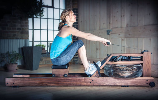 Гребной тренажер водный WaterRower Classic 300 с дисплеем S4 (материал рамы: орех) Гребной тренажер водный WaterRower Classic 300 с дисплеем S4 (материал рамы: орех)