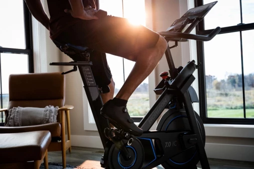 Велотренажер спин-байк Horizon 7.0IC-22 (без подключения к сети 220 Вольт) с магнитной нагрузкой Велотренажер спин-байк Horizon 7.0IC-22 (без подключения к сети 220 Вольт) с магнитной нагрузкой
