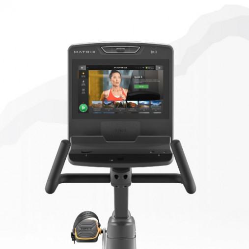 Горизонтальный велотренажер Matrix Endurance. Консоль Touch Горизонтальный велотренажер Matrix Endurance. Консоль Touch