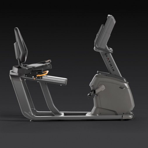 Горизонтальный велотренажер Matrix Lifestyle. Консоль LED