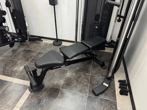 Универсальная скамья Inspire CENTR FID7.1