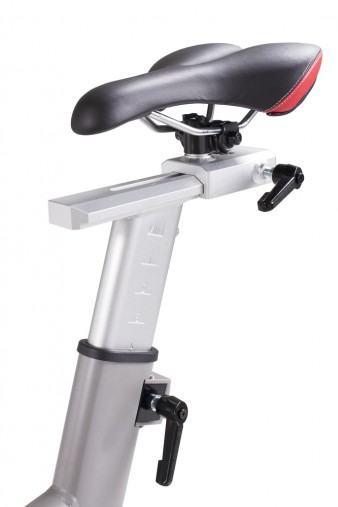 Регулируемое сидение по горизонтали и вертикали